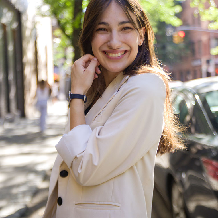 Ანა Ღვინიაშვილი Სწავლას New York University Ში Აგრძელებს